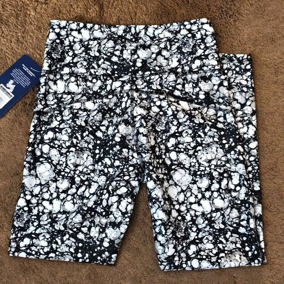 Marika Black & White Workout Leggins 25" (Medium) - Picture 2 of 8